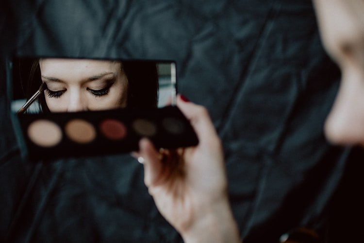unsplash 3 MAKEUP
