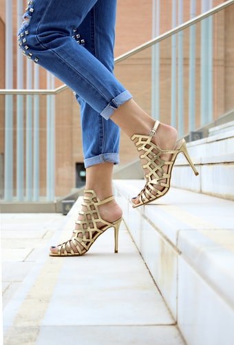 unsplash 4 FOOTWEAR